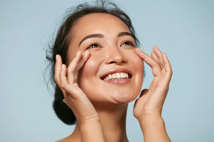 A woman receiving Skinvive micro-injections